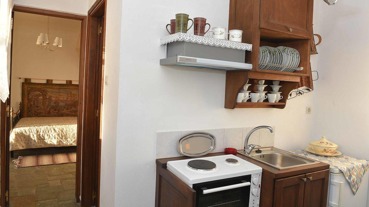 Anemos And Almyra Apartment Kini Bagian luar foto