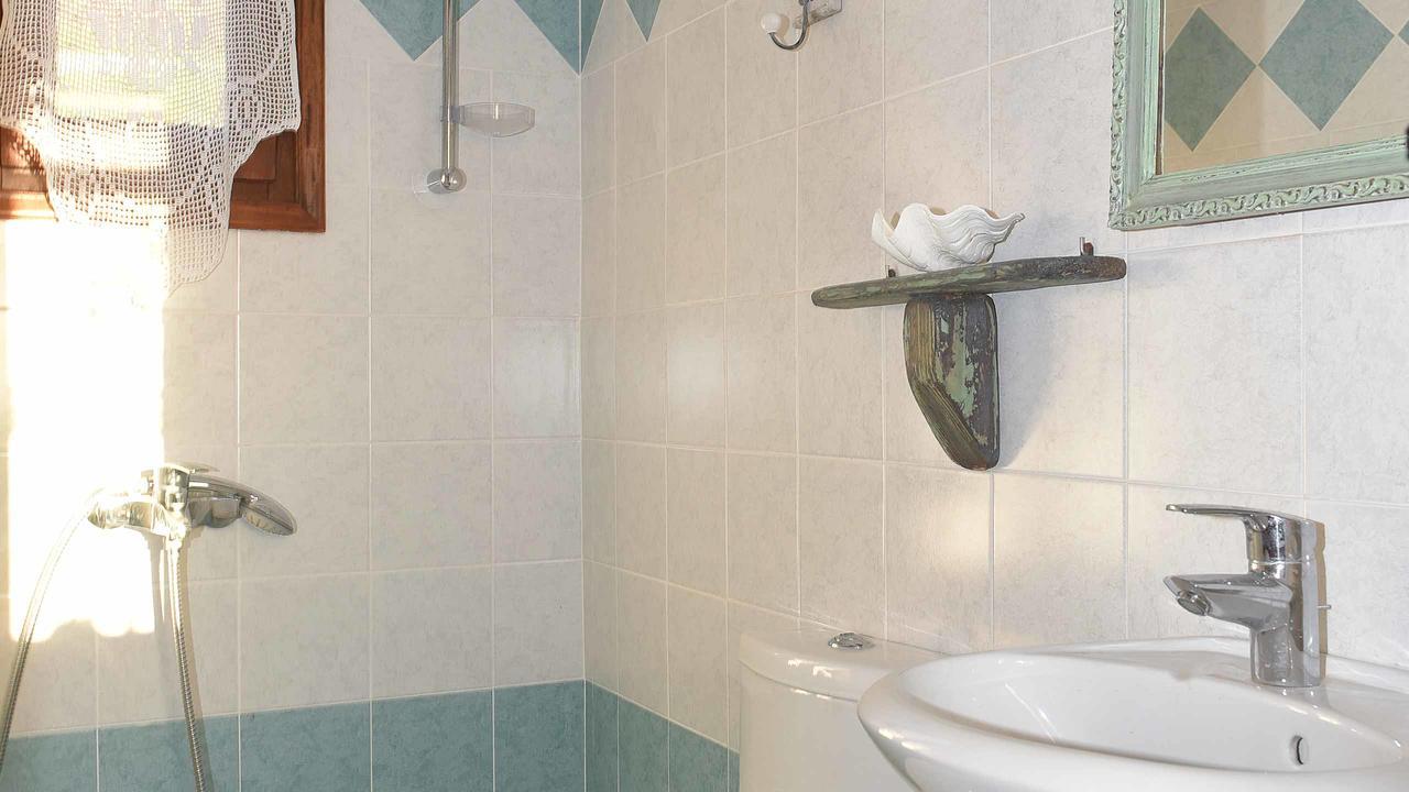 Anemos And Almyra Apartment Kini Bagian luar foto